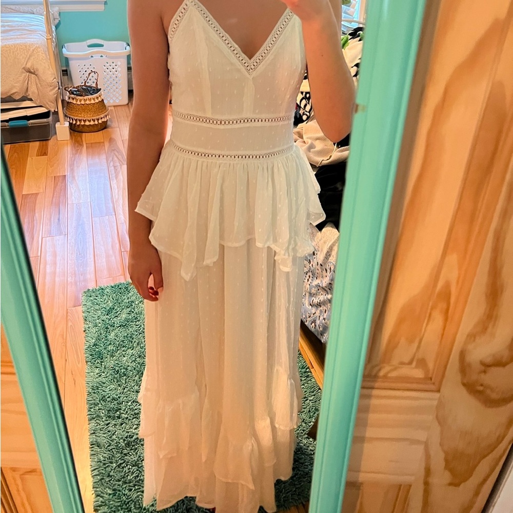 Aeom White Textured Ruffle Tiered Maxi Dress sz S